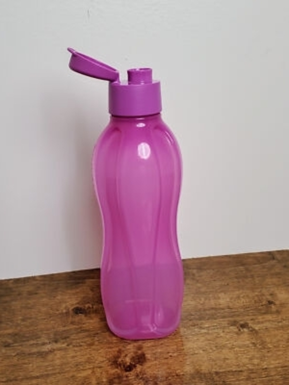Tupperware Purple Pink Flip-Top Water Bottle